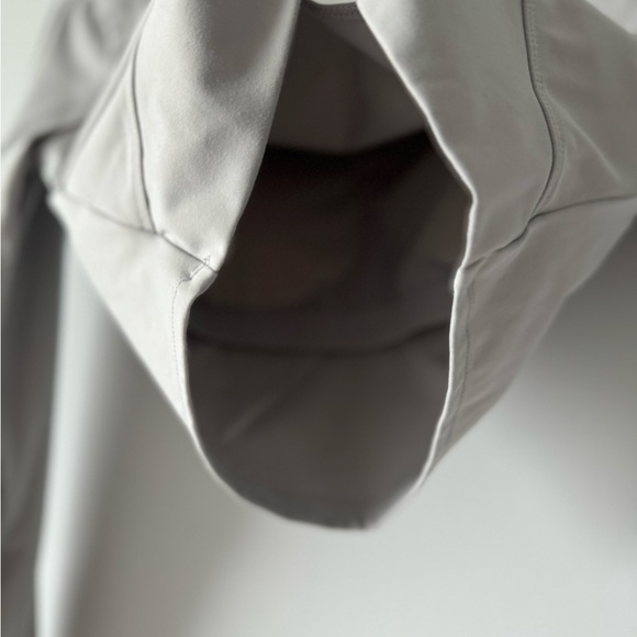 Jed North Padded Workout Top with Thumb Hole - Picture 6 of 6